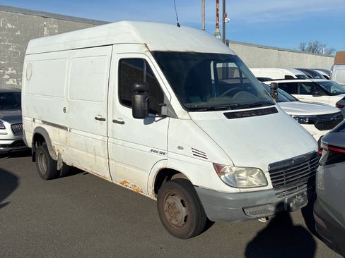 Used 2006 Dodge Sprinter 2500 image 2