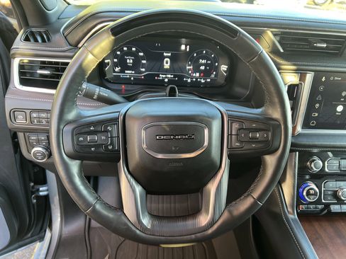 Certified 2023 GMC Yukon Denali Ultimate image 19