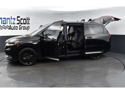 Used 2022 Kia Carnival SX FWD image 26