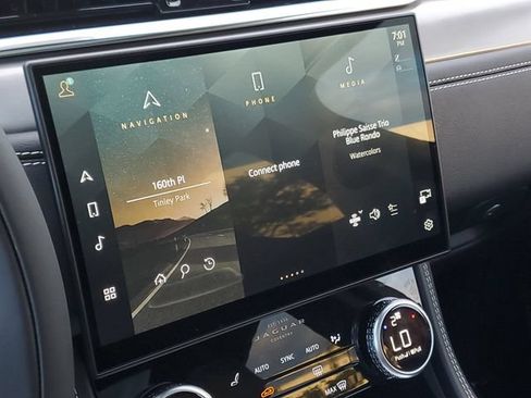 New 2026 Jaguar F-PACE R-Dynamic S AWD/4WD image 32