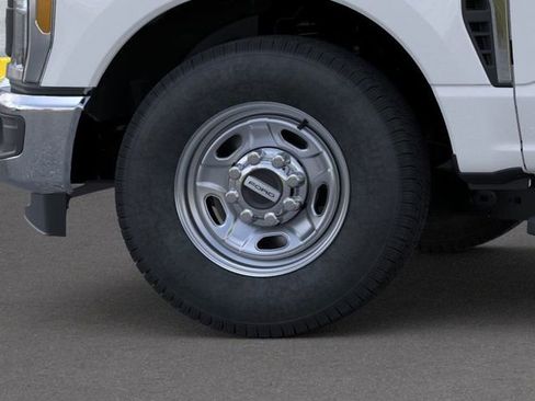 New 2026 Ford F250 XL w/ XL Chrome Package image 37