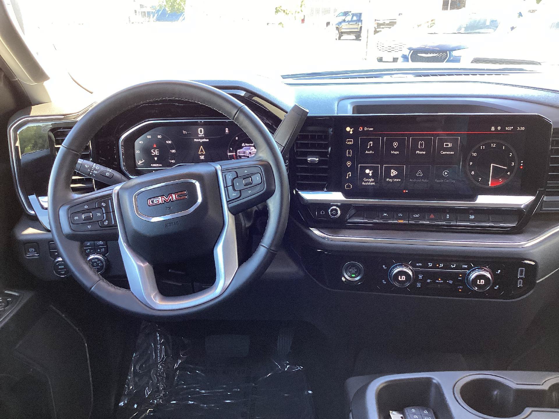 Used 2024 GMC Sierra 1500 SLT AWD/4WD image 17
