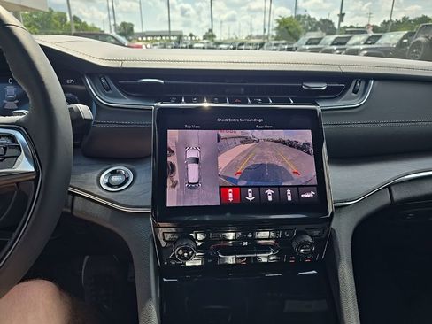 New 2025 Jeep Grand Cherokee L Overland w/ Advanced Protech Group III image 20