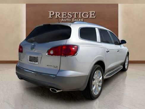 Used 2011 Buick Enclave CXL image 12