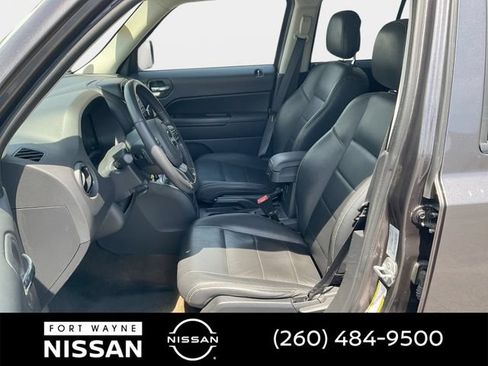 Used 2016 Jeep Patriot High Altitude AWD/4WD image 12
