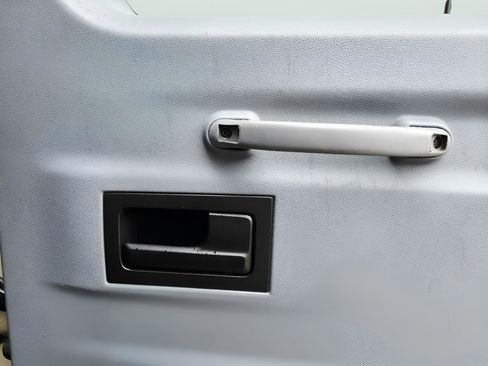 Used 2018 Ford Transit 350 XL RWD image 19