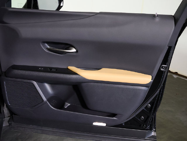 Used 2024 Lexus UX 250h AWD w/ Premium Package image 30