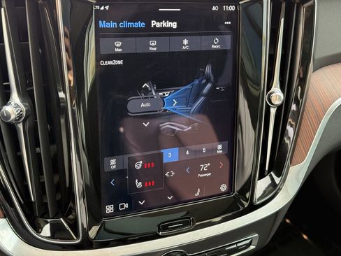 Certified 2025 Volvo V60 B5 Cross Country Plus image 28