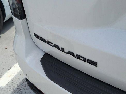 Certified 2023 Cadillac Escalade ESV Sport Platinum w/ LPO, ONYX Package image 5