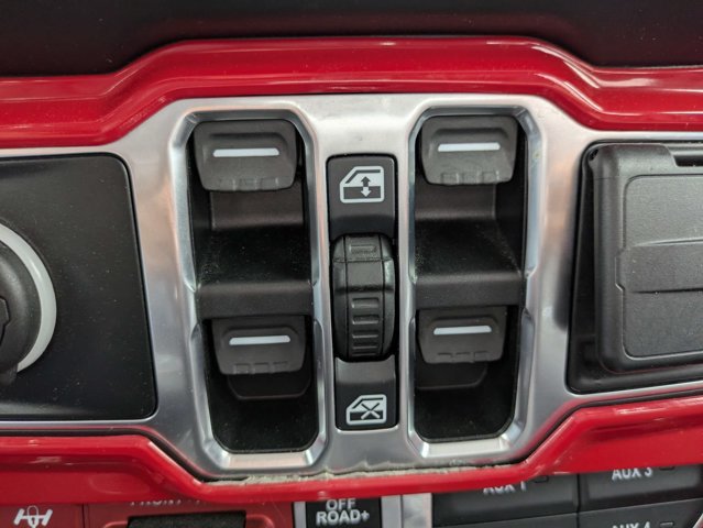 Used 2021 Jeep Wrangler Unlimited Rubicon w/ Cold Weather Group AWD/4WD image 23