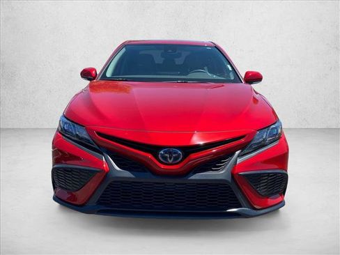 Used 2023 Toyota Camry SE w/ Audio Upgrade Package FWD image 2