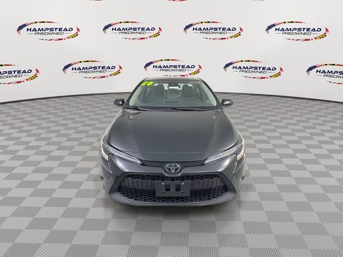 Used 2020 Toyota Corolla LE image 3
