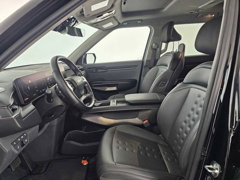 Used 2024 Kia EV9 Wind image 22