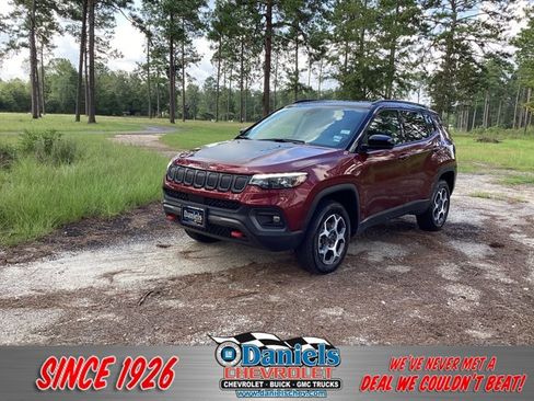 Used 2022 Jeep Compass Trailhawk w/ Trailhawk Elite Group image 1