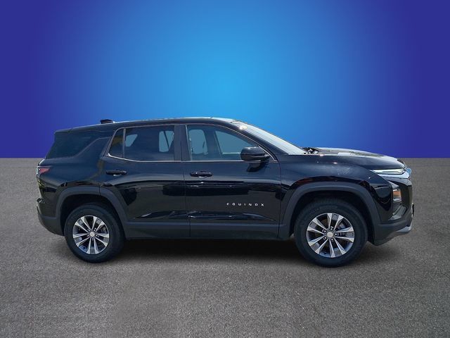 Used 2025 Chevrolet Equinox LT AWD/4WD image 3