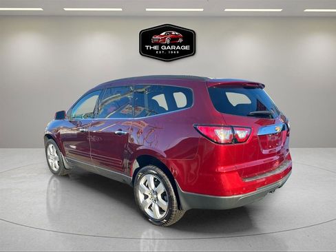 Used 2016 Chevrolet Traverse LT w/ Style and Technology Package image 3