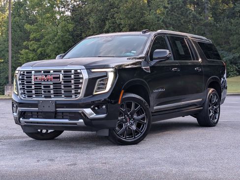 Used 2025 GMC Yukon XL Denali w/ Sun & Power Step Package RWD image 4