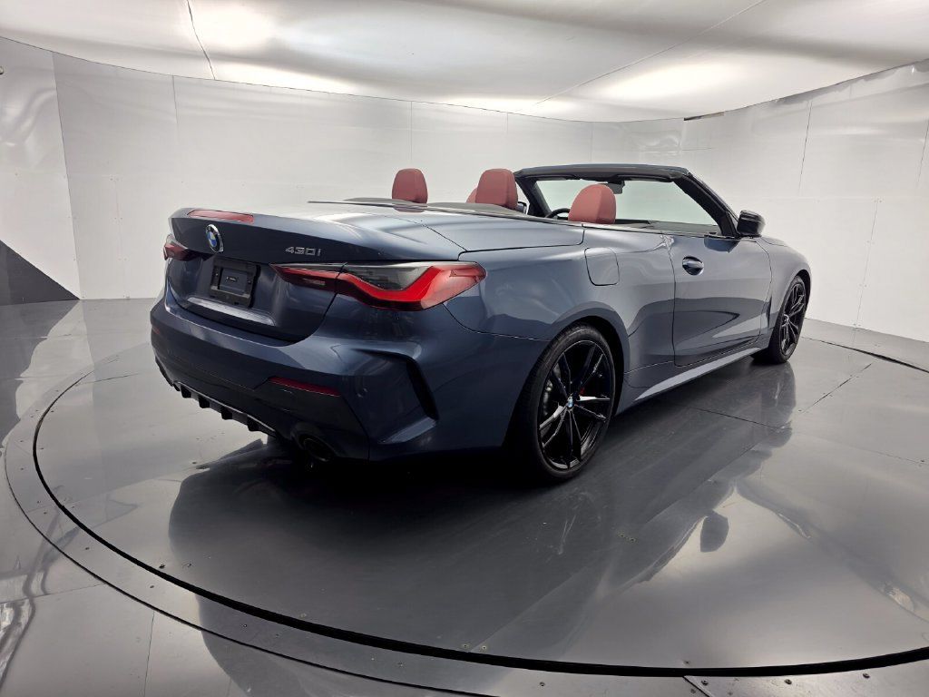 Used 2024 BMW 430i Convertible w/ M Sport Package RWD image 4