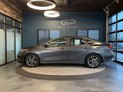 Used 2023 Kia Forte LXS FWD image 6