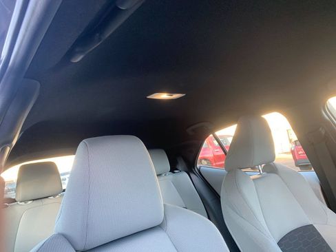 Used 2025 Toyota Corolla SE image 18