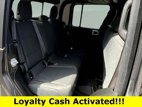 New 2025 Jeep Gladiator Sport image 27