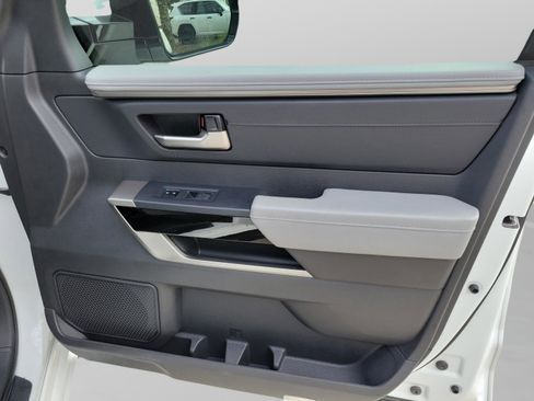 Used 2024 Toyota Tundra Limited image 25