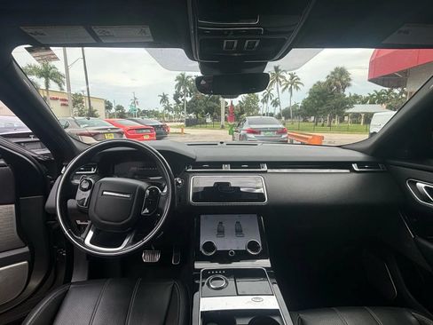 Used 2018 Land Rover Range Rover Velar R-Dynamic SE AWD/4WD image 11