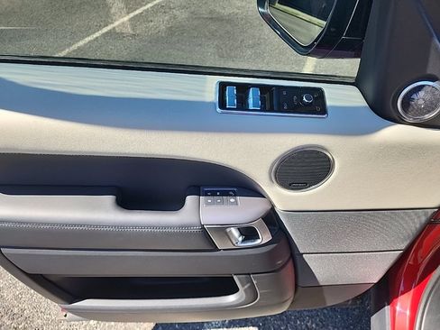 Used 2019 Land Rover Range Rover Sport HSE AWD/4WD image 11