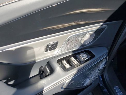 Certified 2024 Lincoln Nautilus Reserve w/ Equipment Group 203A image 18