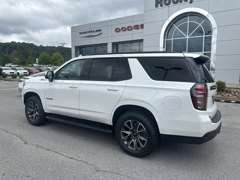 Used 2024 Chevrolet Tahoe Z71 w/ Luxury Package AWD/4WD image 11