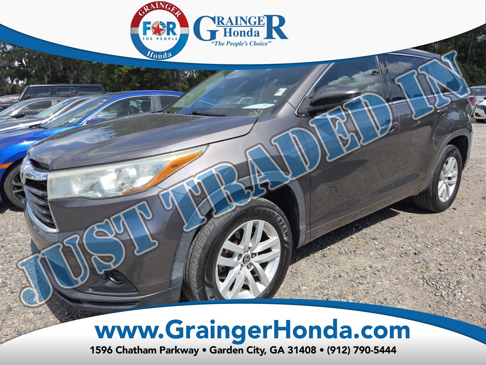 Used 2016 Toyota Highlander LE FWD image 1