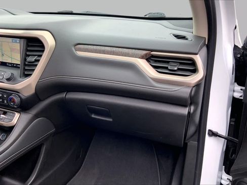 Used 2023 GMC Acadia Denali w/ Denali Technology Package AWD/4WD image 18