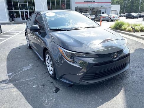 Used 2024 Toyota Corolla LE FWD image 2