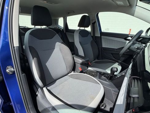 Certified 2022 Volkswagen Taos S image 15