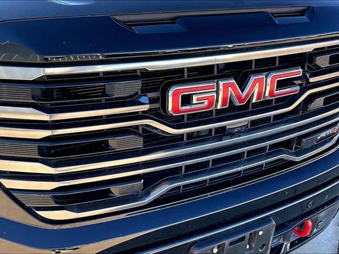 Used 2025 GMC Sierra 1500 AT4 w/ AT4 Premium Package AWD/4WD image 36