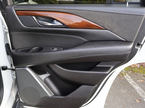 Used 2019 Cadillac Escalade 4WD w/ LPO, Radiant Package image 29