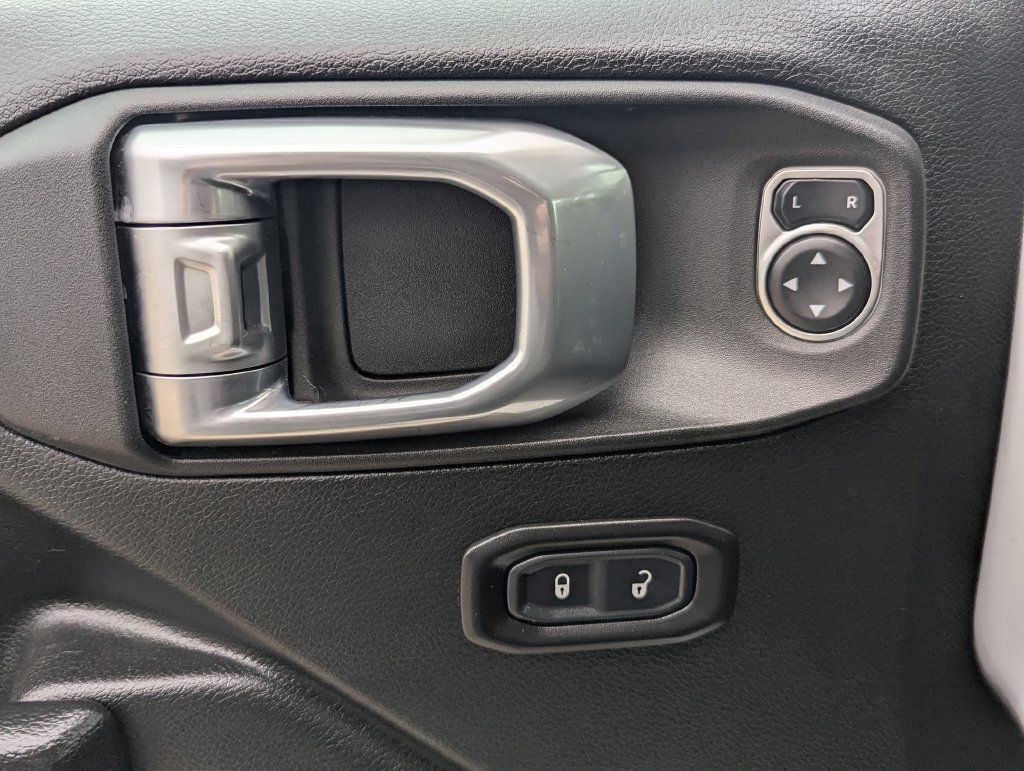 Used 2022 Jeep Gladiator Sport AWD/4WD image 15