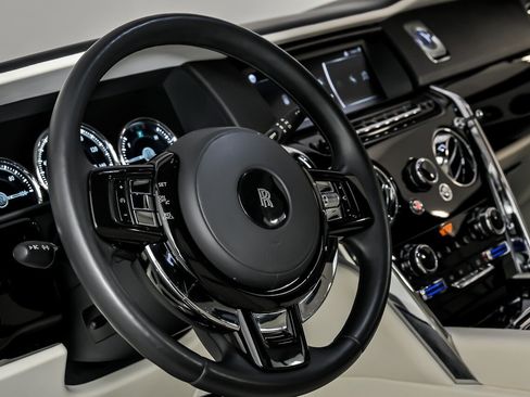 Used 2021 Rolls-Royce Cullinan AWD/4WD image 27