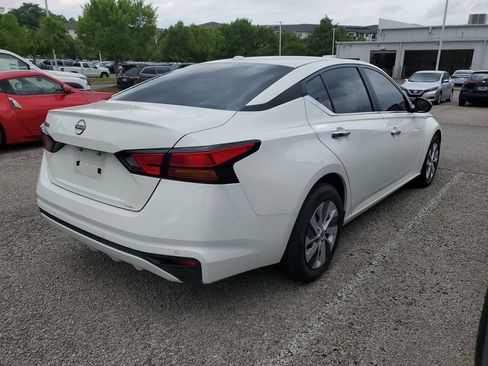 Certified 2025 Nissan Altima 2.5 S FWD image 4