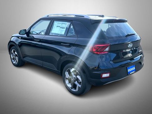 New 2025 Hyundai Venue SEL image 8