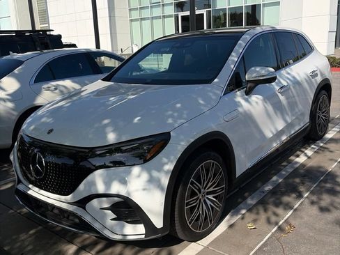 Used 2023 Mercedes-Benz EQE 500 4MATIC SUV image 3