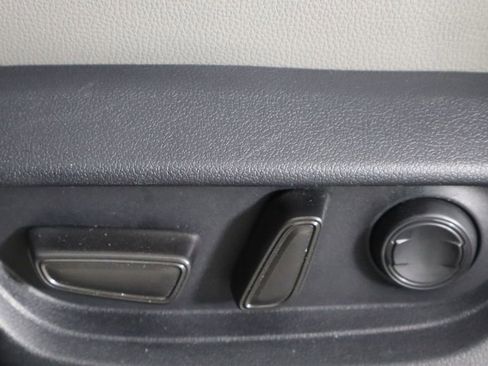 Used 2025 Toyota Camry SE w/ Convenience Package FWD image 23