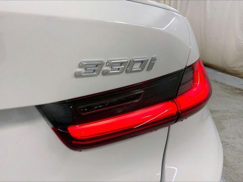 New 2026 BMW 330i xDrive Sedan w/ M Sport Package AWD/4WD image 15