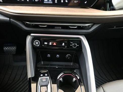 Used 2025 Audi Q5 Premium w/ Convenience Package AWD/4WD image 27