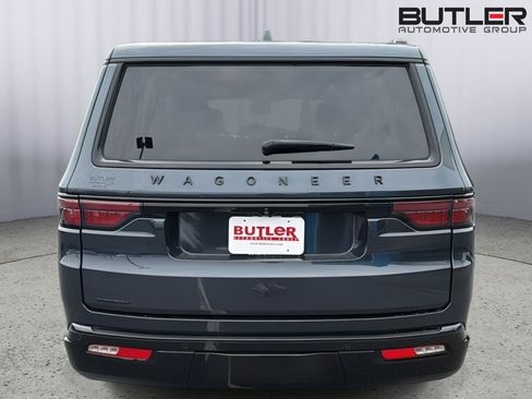 Used 2023 Jeep Wagoneer Series II w/ Convenience Group I AWD/4WD image 5