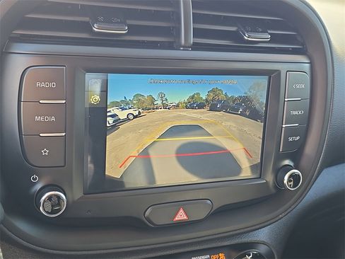 Certified 2024 Kia Soul LX image 24