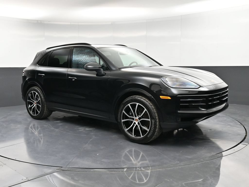 Certified 2026 Porsche Cayenne AWD/4WD image 10