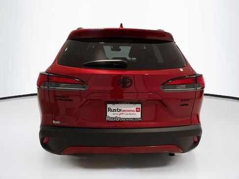 Certified 2022 Toyota Corolla Cross XLE w/ Convenience Package image 5