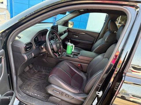Used 2025 Honda Pilot Black Edition image 11