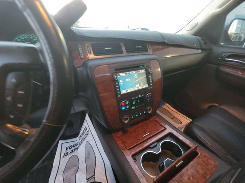 Used 2008 Chevrolet Tahoe LTZ w/ LTZ Preferred Equipment Group image 12